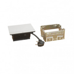 Výsuvná zásuvka Legrand 230V + USB nabíjačka, strieborná | smartparts.sk
